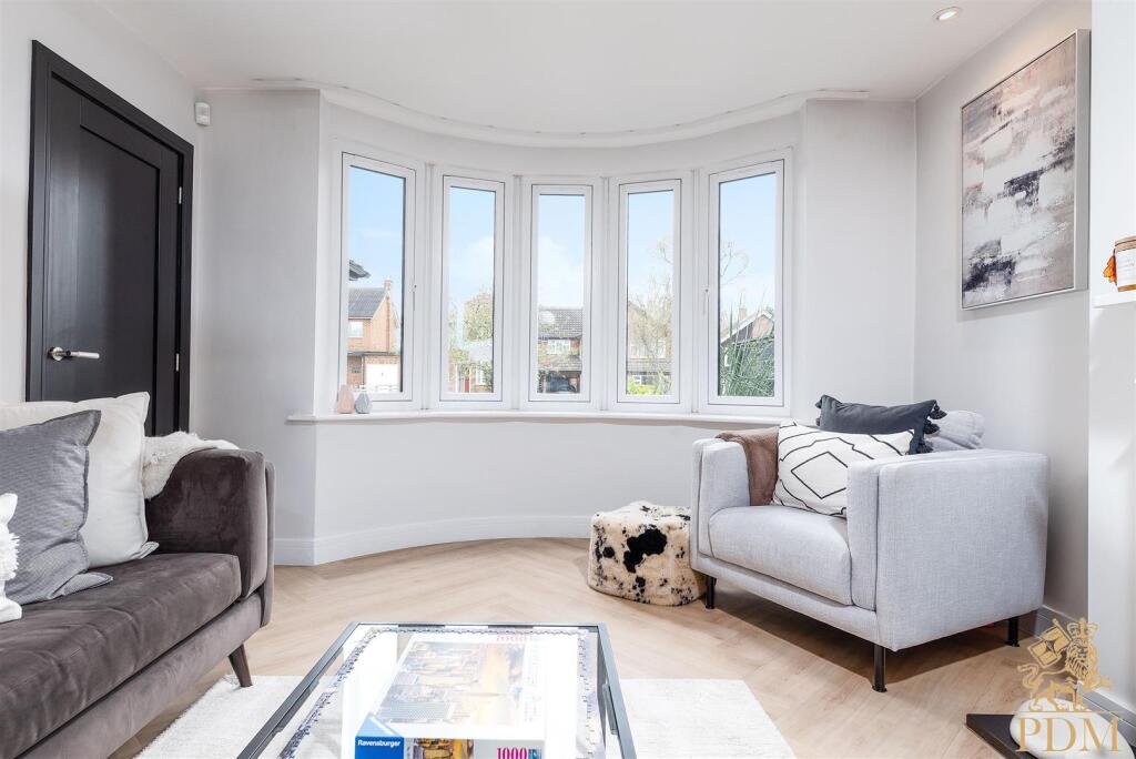 33 Thoresby Road Bramcote NG9 3EN