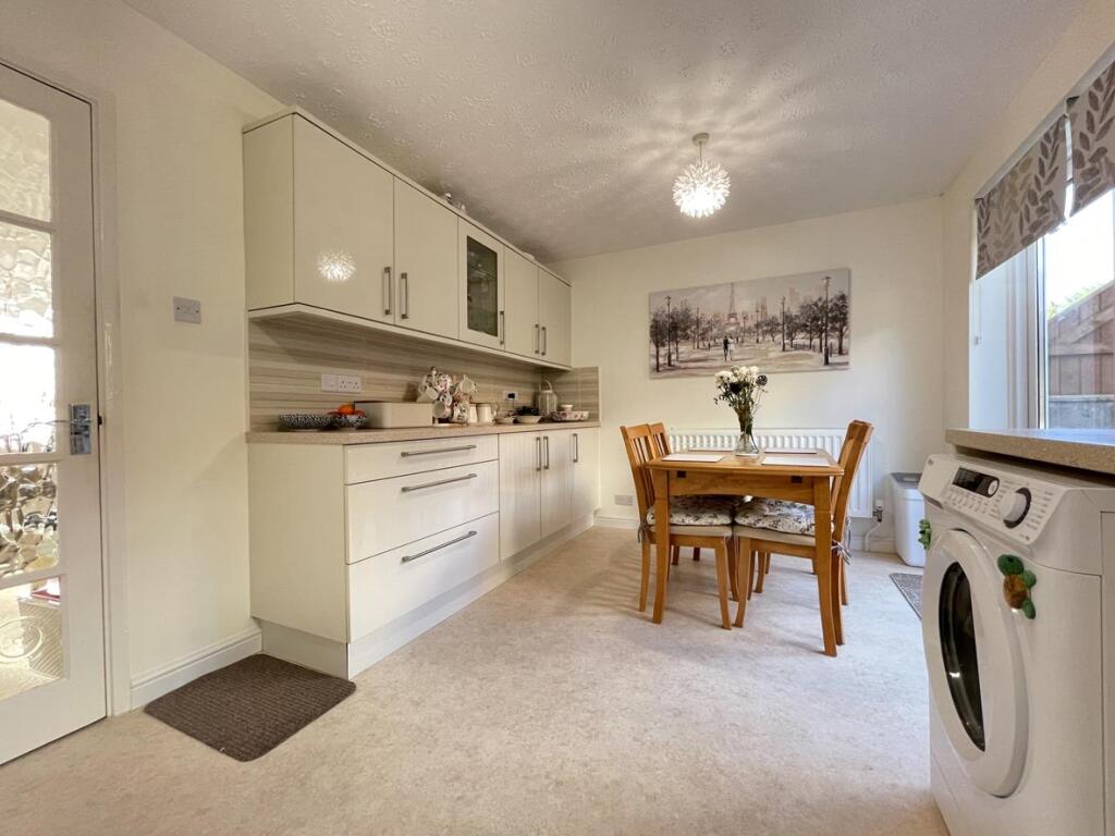 Culver Close 24 - Kitchen Dining.jpg