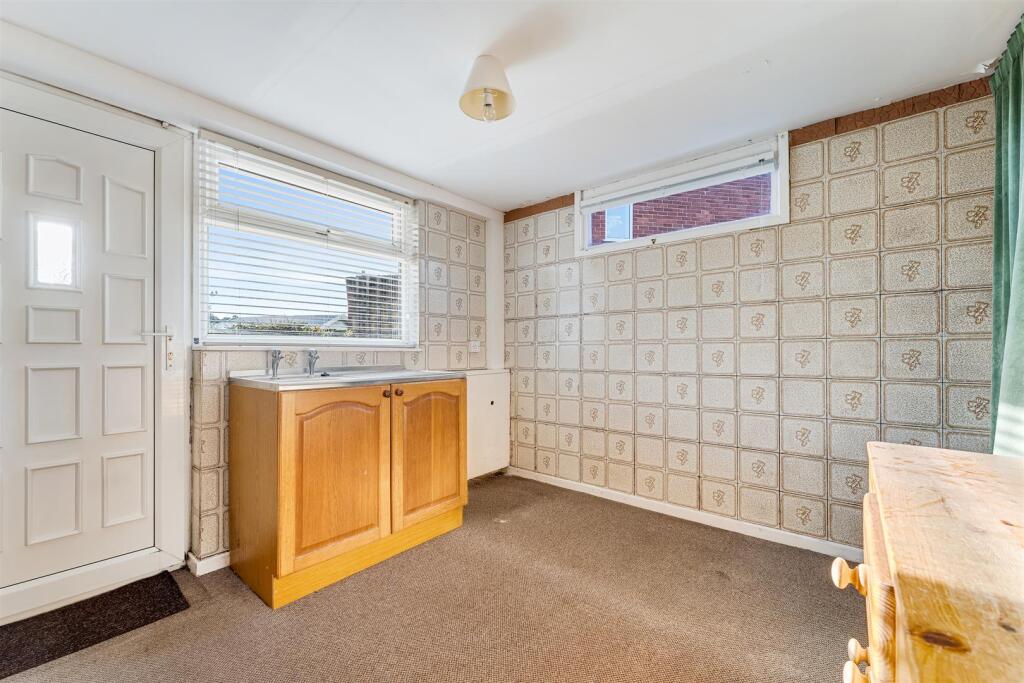 72 Sinclair Avenue utility.jpg