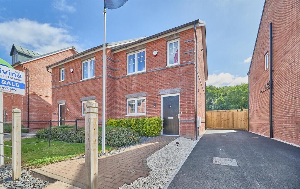 8 Westfield Avenue new.jpg