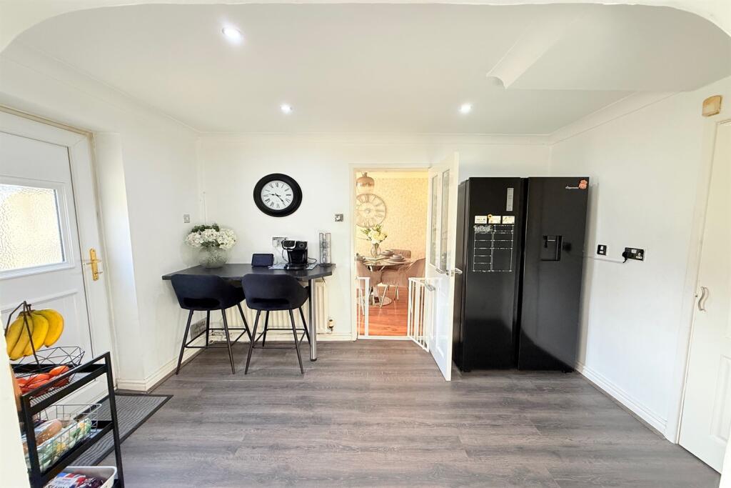Breakfast Room