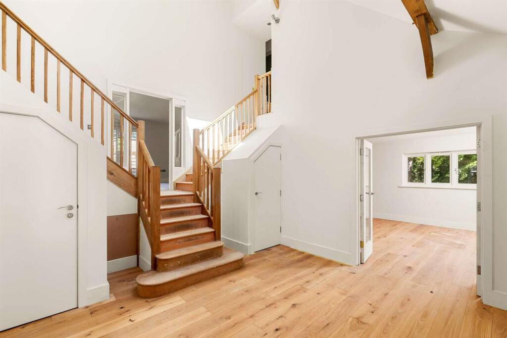 Oak Lodge, Dorking Road, Gomshall, GU5 9NY-93-1920