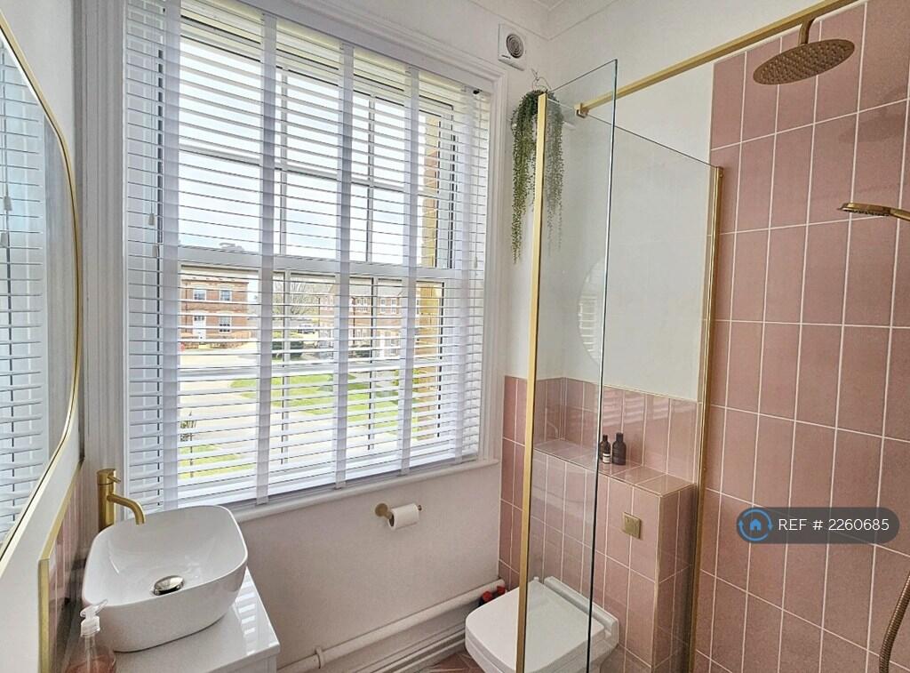 Ensuite Shower Room To Master Bedroom