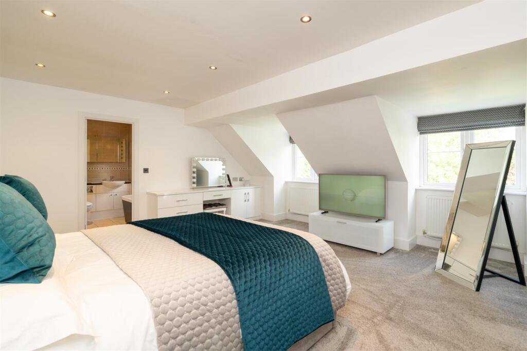 136 Norton Lane_011.jpg