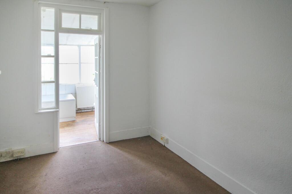 4 Aldborough Road, St. Leonards-on-Sea East Sussex    TN37 6SE