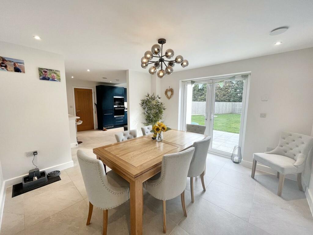 Dining Room 2.jpg