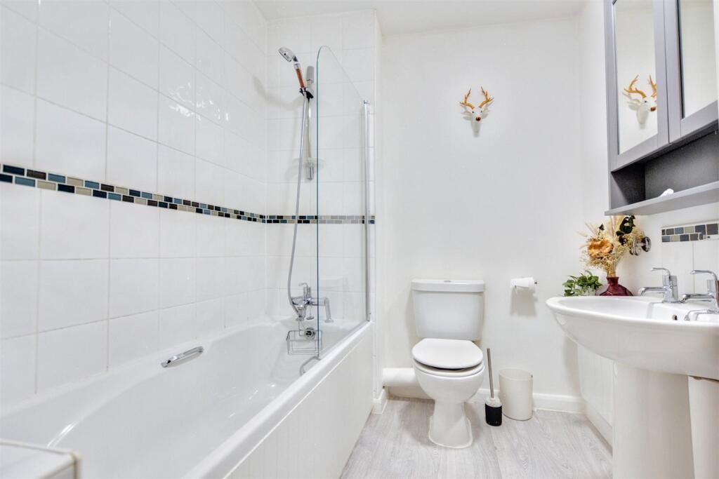Bathroom.jpeg