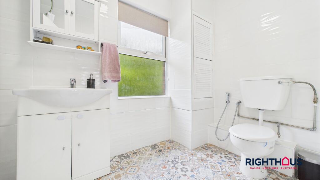 Bathroom/w.c