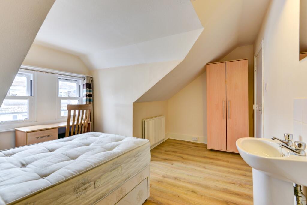 15 Stanley Road Bedroom 6 (2)