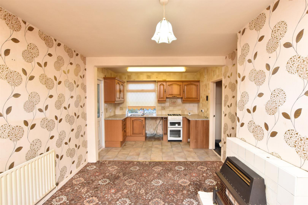 KITCHEN DINING