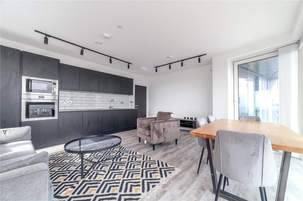 Kitchen+living room