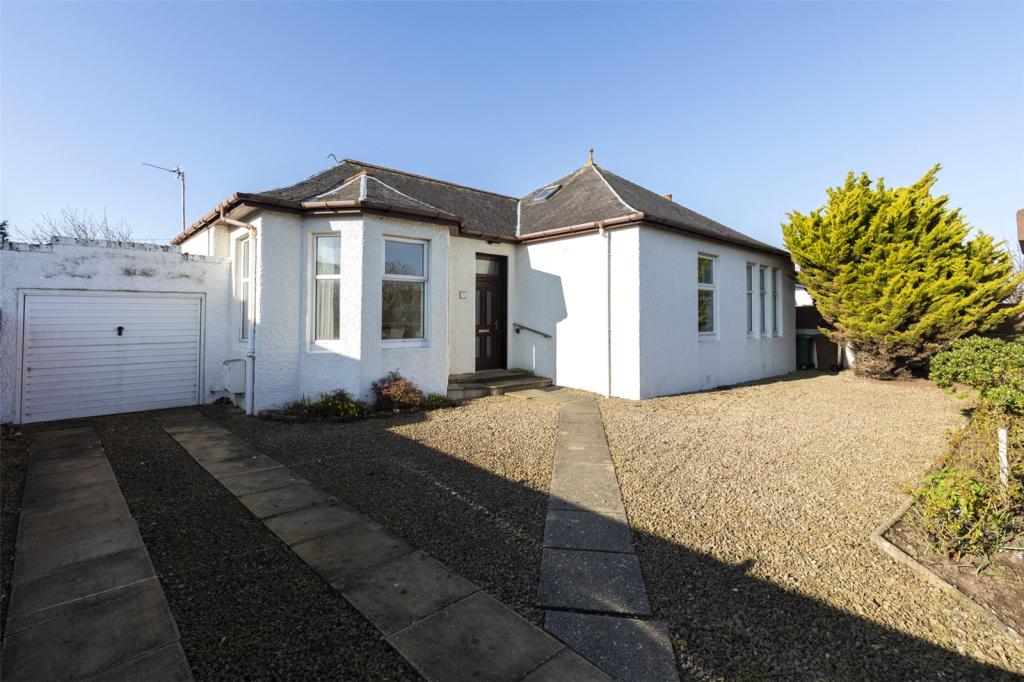 19 Seafield Road