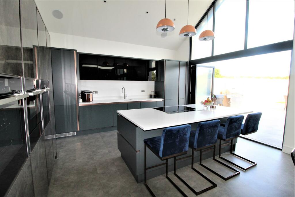 LOUNGE/KITCHEN/DINER