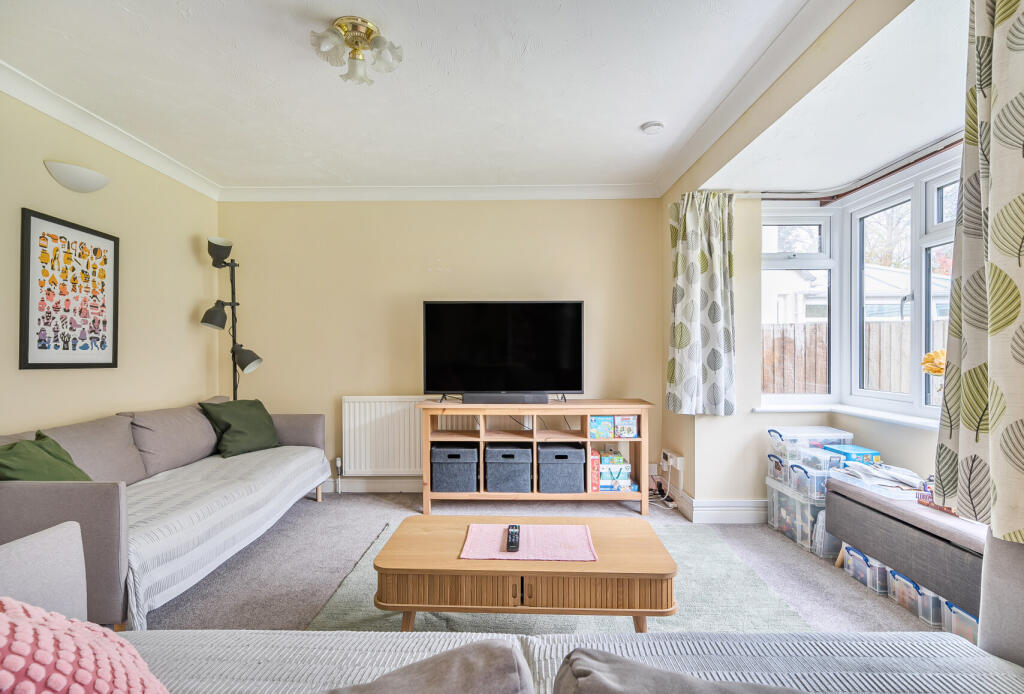 1373307-10-690e1e...