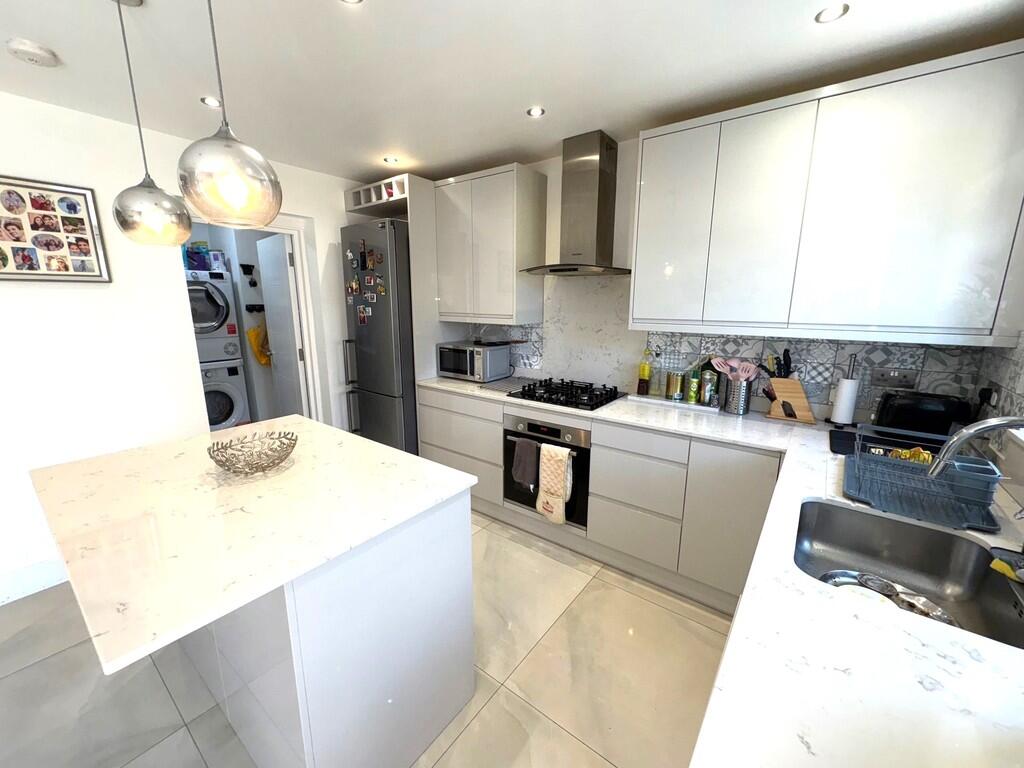 11BoleynDriveKitc...