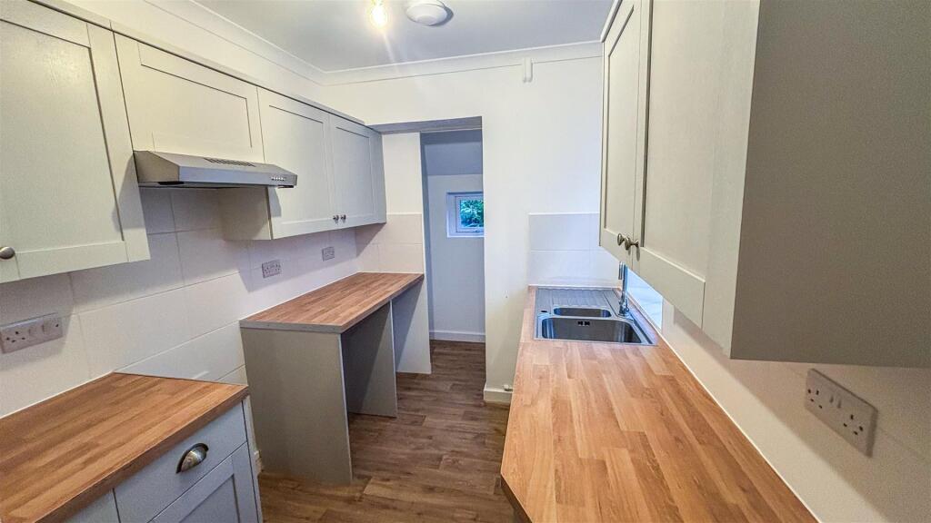 2 New Cottages-5.jpg