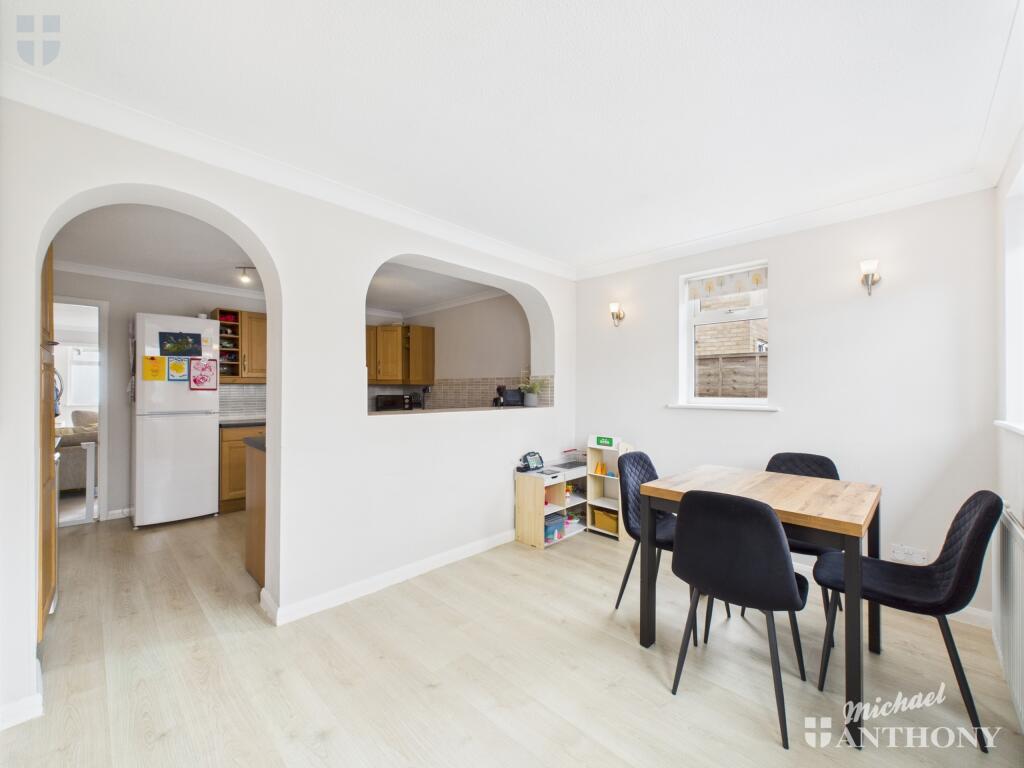 CAM03218G0-PR0703-STILL007