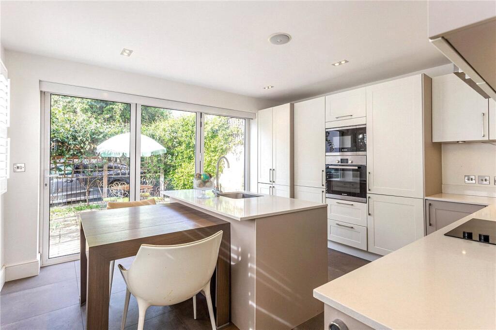 Kitchen/Breakfast