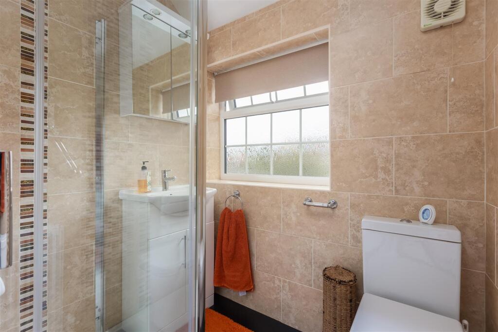 Maudon Avenue 40 Shower Room-1.jpg