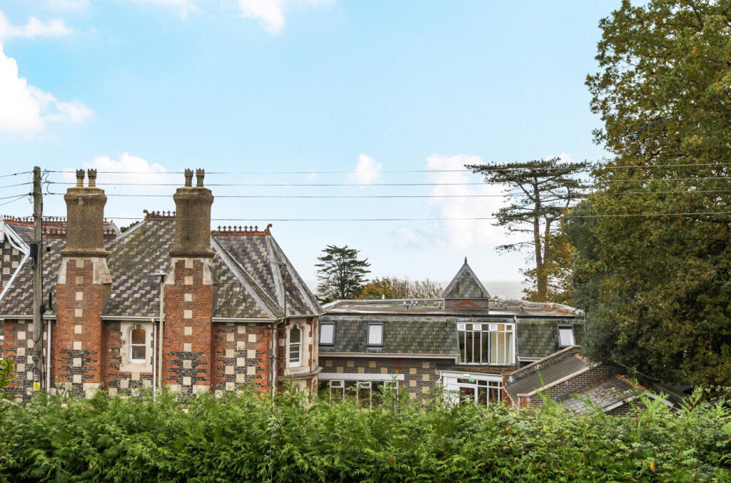 1374896-5-6904ab5...