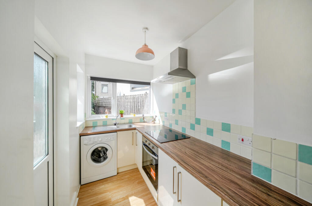 1335409-18-6890c3...