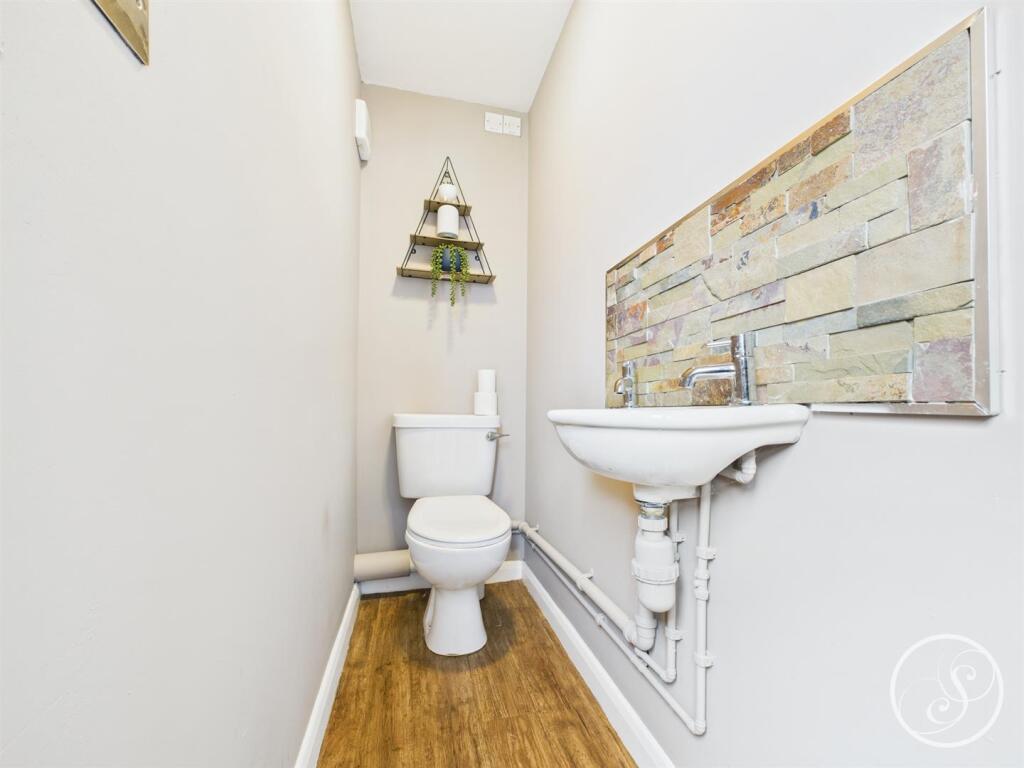 GUEST WC