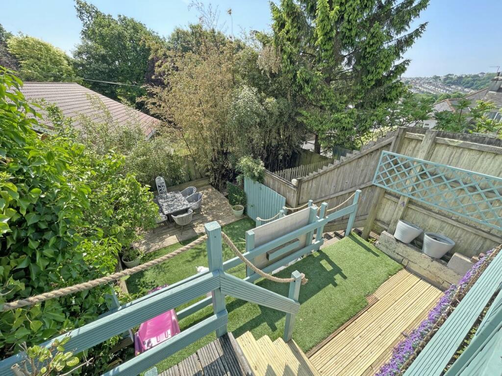 Hollow Hayes 1 - Garden 2.jpg