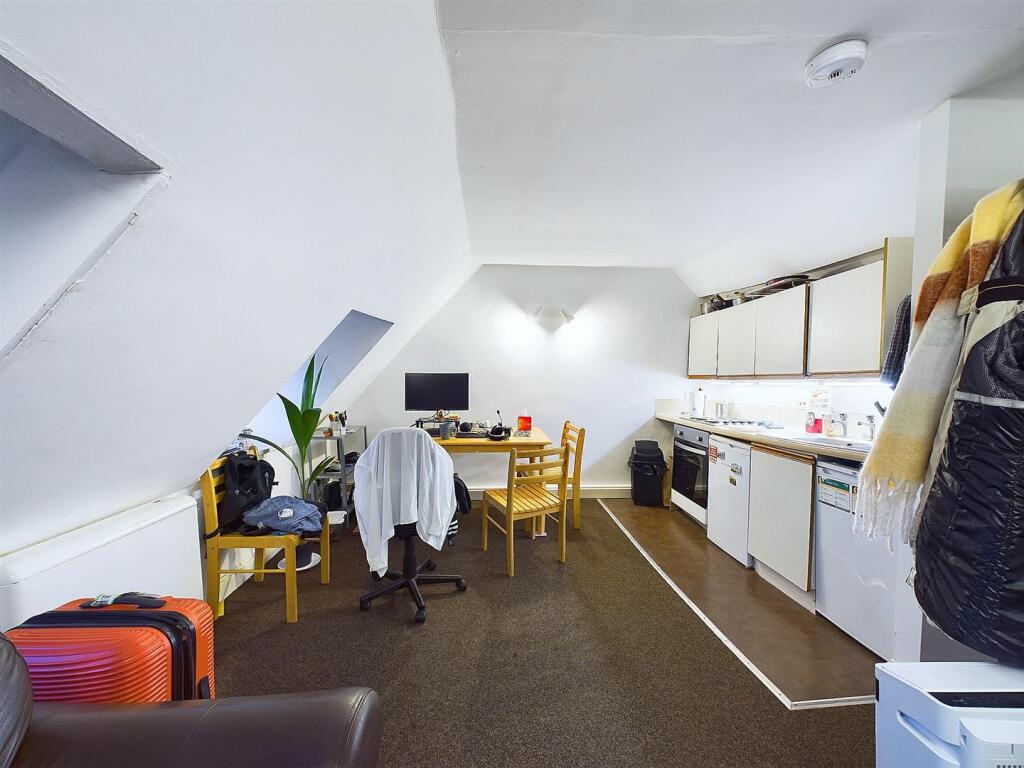 13 - 38 Bedminster Parade Investment Flats.jpg