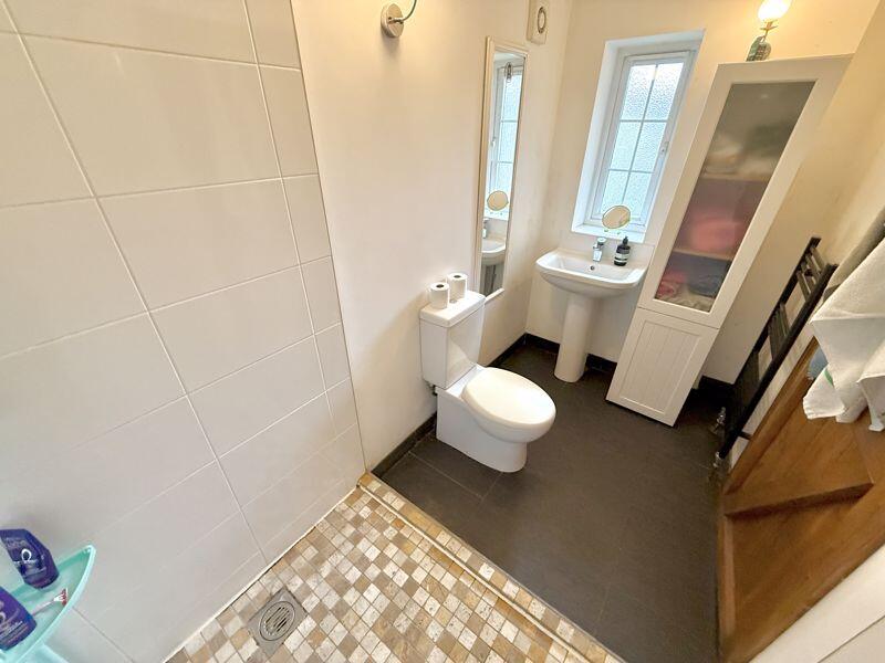 Annex Shower