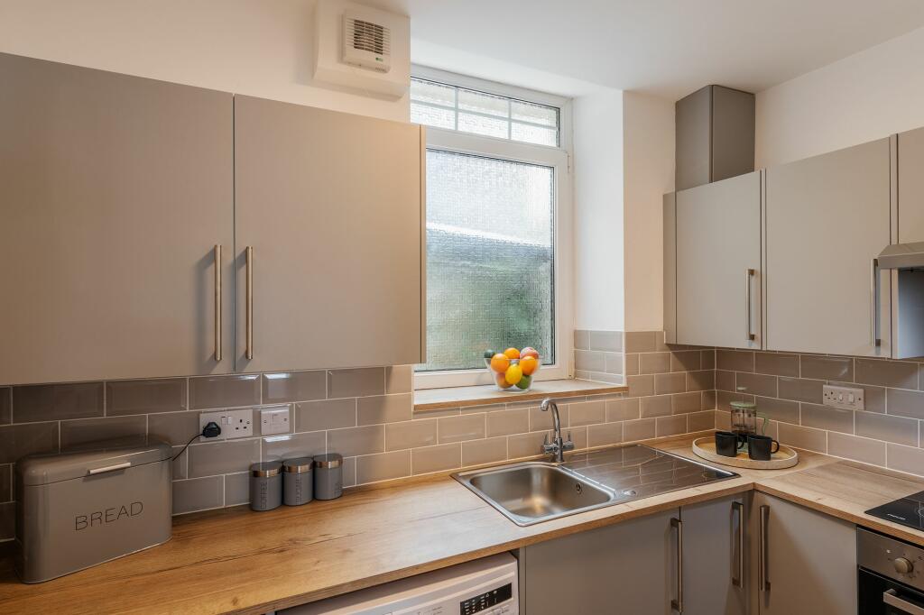 Crabbers Loft_Kingswear_Kitchen