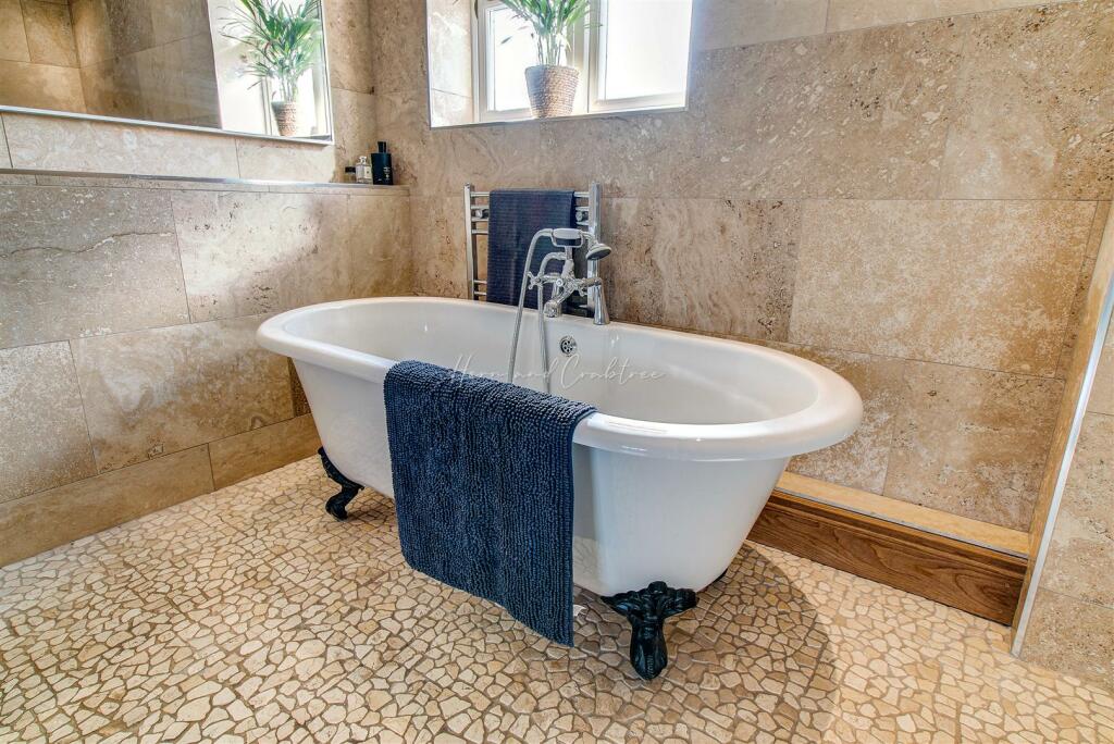 Holybush Road, Cyncoed, HernCrabtree (53).jpg