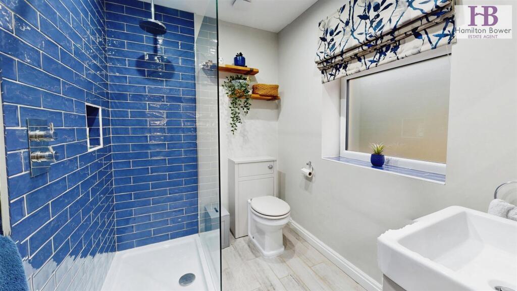2c15a02b-26-Bridle-Stile-Bathroom 201.jpg
