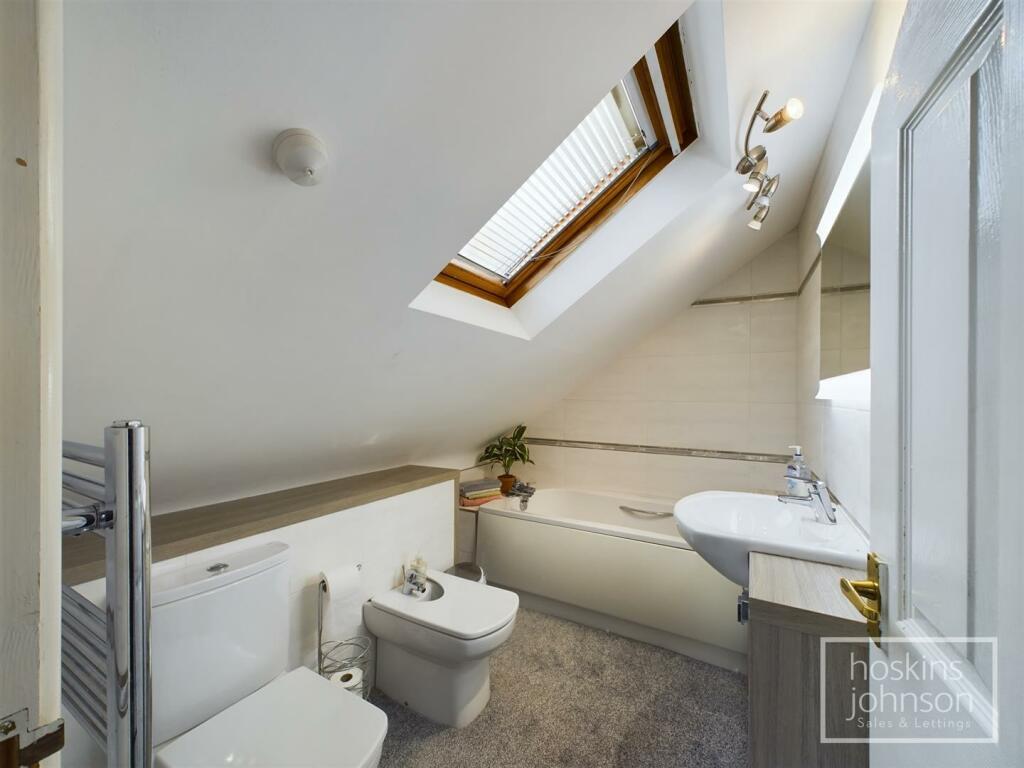 En-Suite Bathroom
