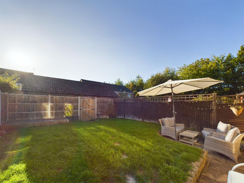 CAM01709G0-PR0046-STILL024