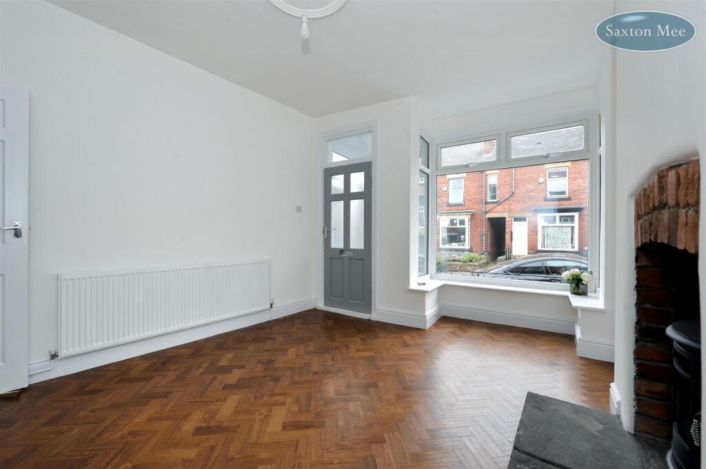 24 Armthorpe Road - lounge 1946.jpg