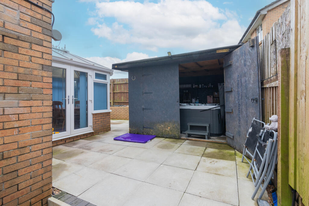 Rear Side Garden