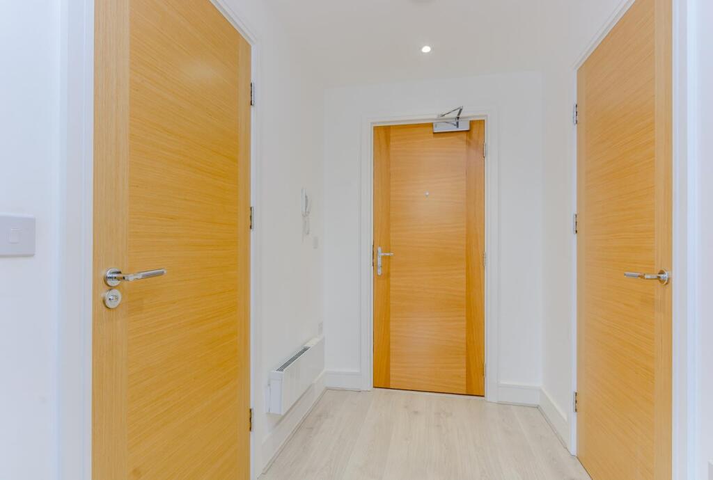 8404922-interior12-800.jpg