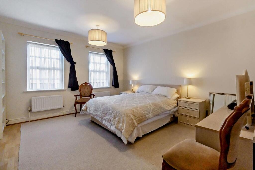 8665184-interior10-800.jpg