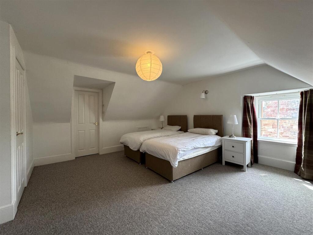 BEDROOM 3.JPG
