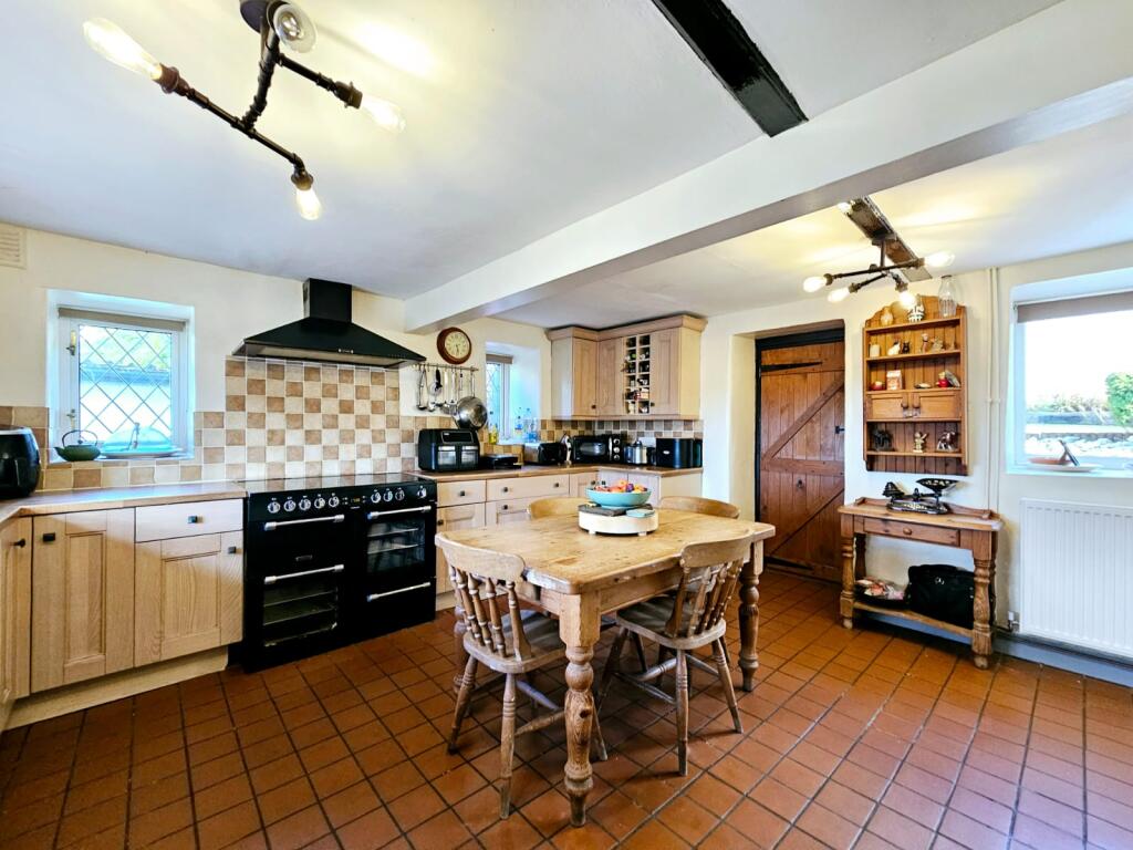 21028fbb-ef46-444a-a56c-5c8a22f7587a