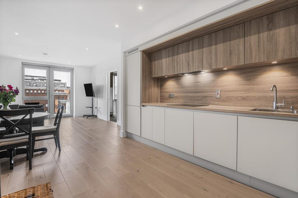 Living/Dining Room/K