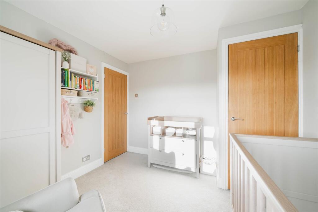 Bedroom1-3.jpg