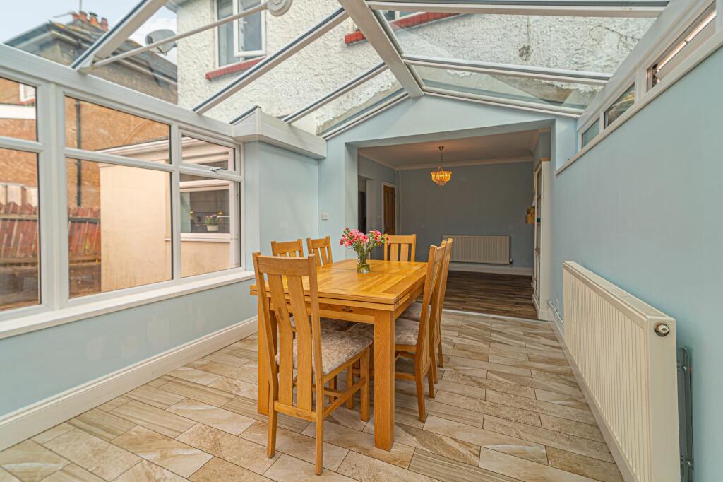 Kitchen/Diner/Conservatory