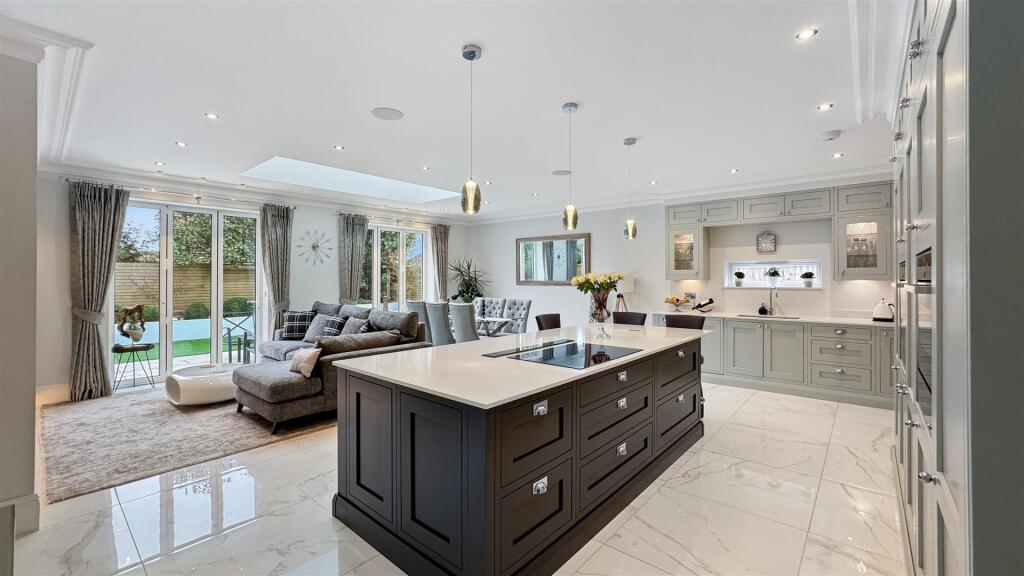 Open Plan Room