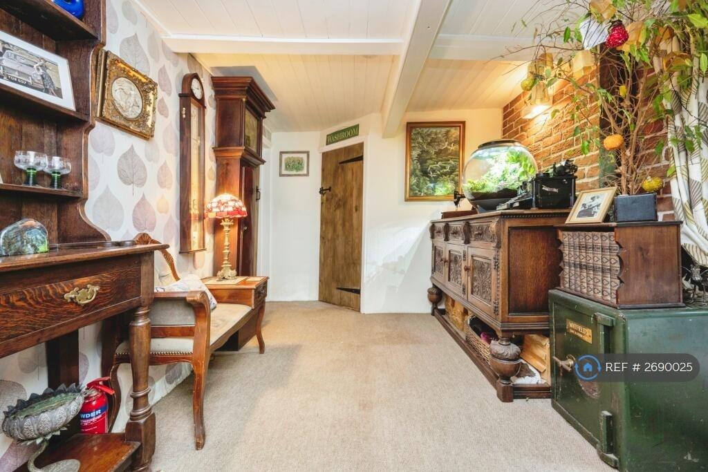 Ground Floor Hallway