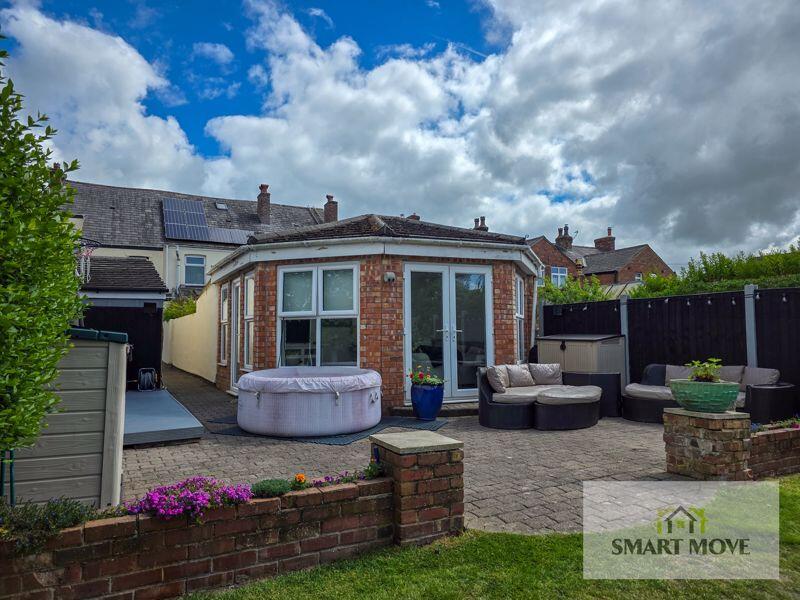 Rear Patio &amp; Garden Room
