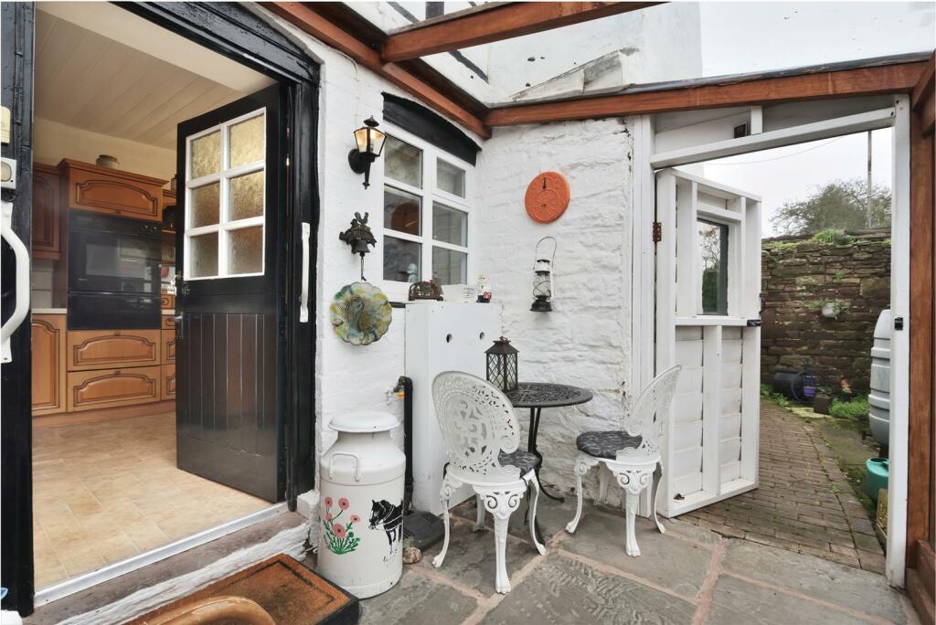 Corner End Cottage Wellington - (25).jpg