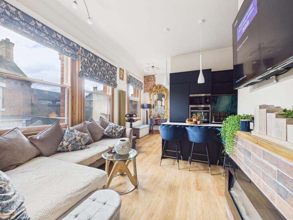 open plan lounge &amp; kitchen