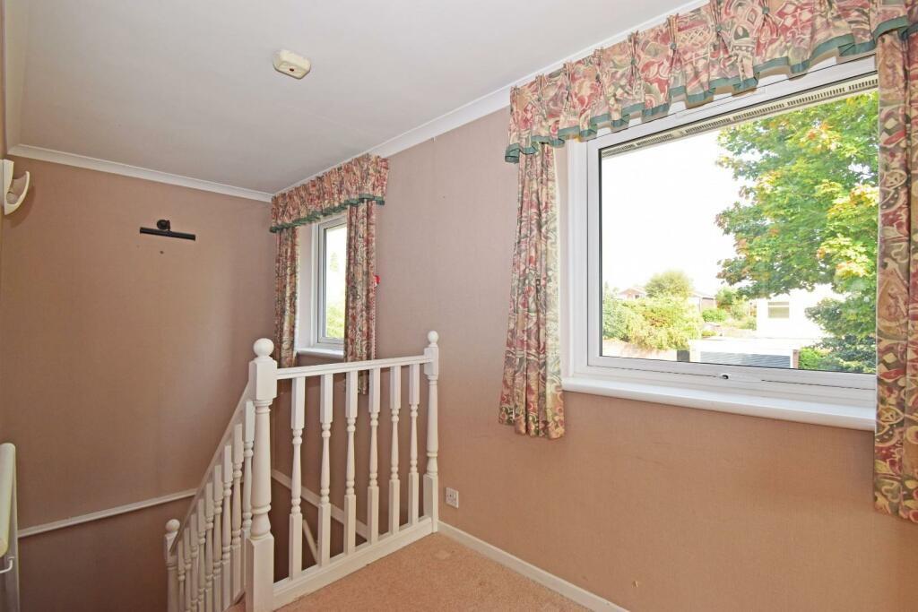 36 Leadbetter Drive, landing.jpg