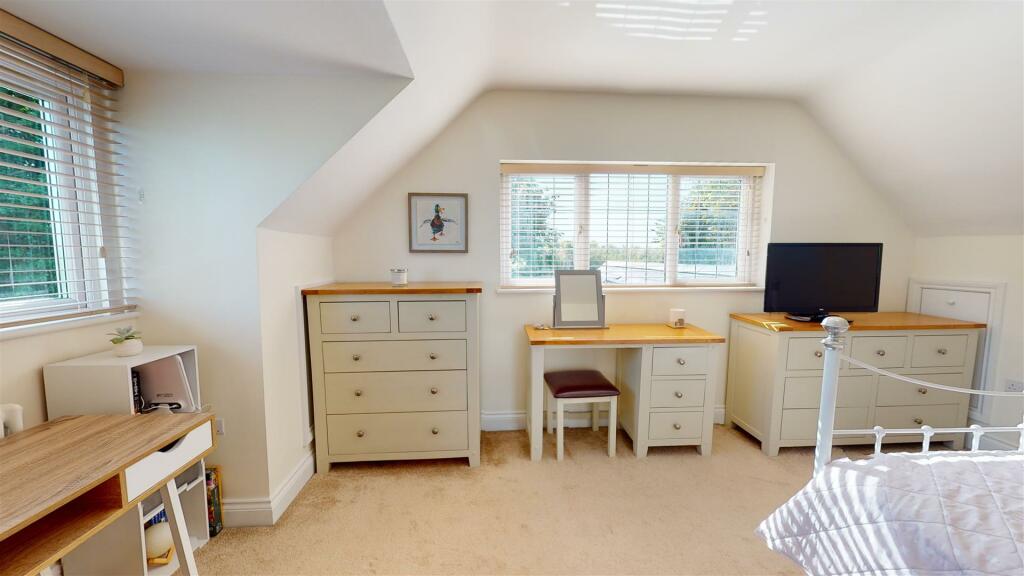 Hazel-Hill-StFlorence-Milton-Tenby-05282023_171913
